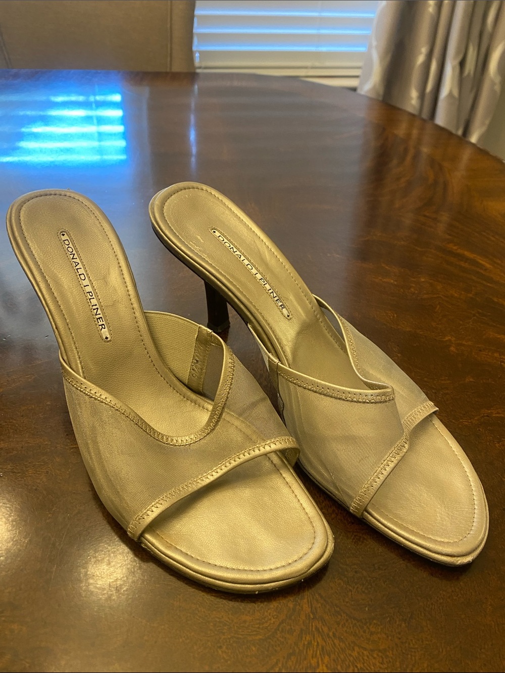 Donald J. Pliner Light Beige Slip-On Open-Toe Mules